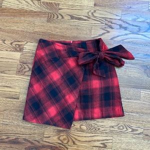 Super Cute PINK LILY skirt black/red, with bow accent, size Small